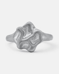 [ ECUME LIQUID SIGNET RING ]