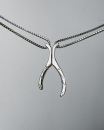 [ LIEN WISHBONE PENDANTS ]